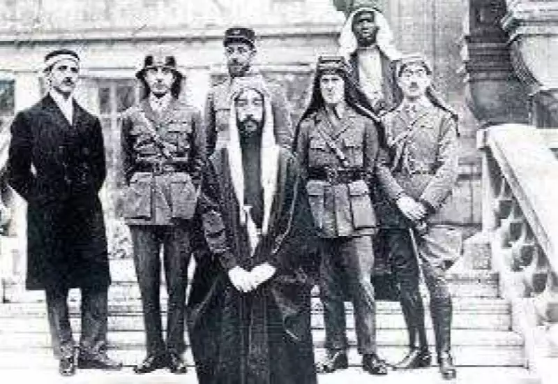Ünlü İngiliz Casus Lawrence’e Göre Arap İsyanı Liderlerinin Kişilik Özellikleri ve Faysal Hayranlığının Sebepleri Nelerdir?