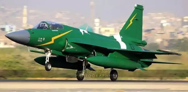 Pakistan Havacılık Sanayiinin Parlayan Yıldızı: JF-17 Savaş Uçağı (1)