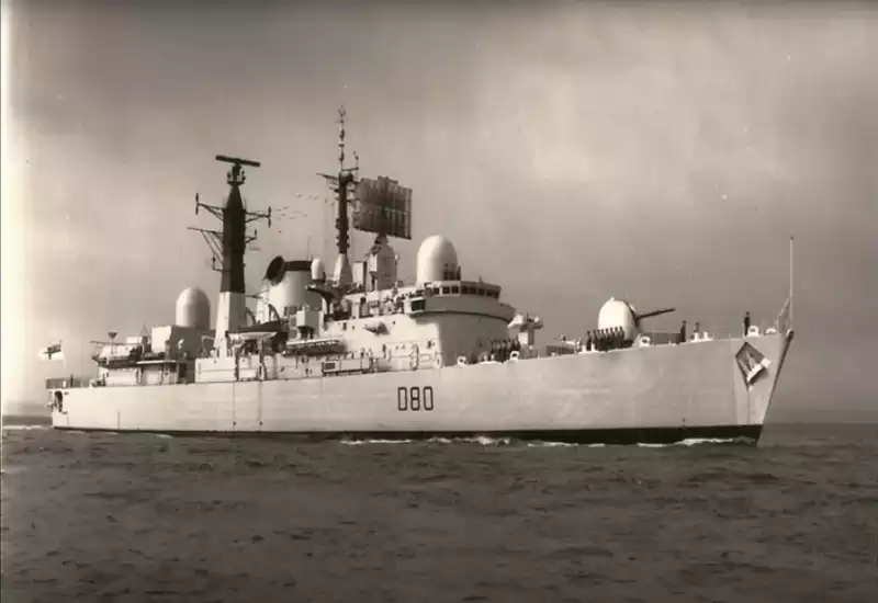 İlk Büyük Kayıp: Falkland Savaşında HMS Sheffield (D80) Nasıl Vuruldu?