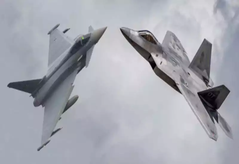 F-22 Raptor ile Eurofighter Typhoon'un Karşılaştırılması