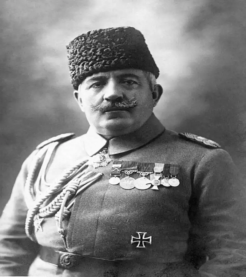 Bilinmeyen Yönleriyle Padişah Vahdettin’in Sadrazamlarından Mareşal Ahmet İzzet Paşa Kimdir?